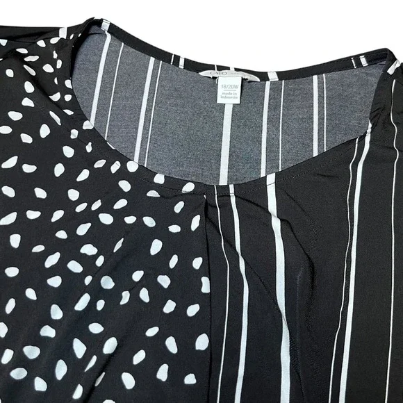 Cato Sleeveless Blouse Womens 18/20W Black White Asymmetrical Twist Front Artsy - Picture 4 of 10